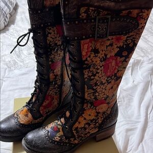 Floral Lace-Up Women's Boots